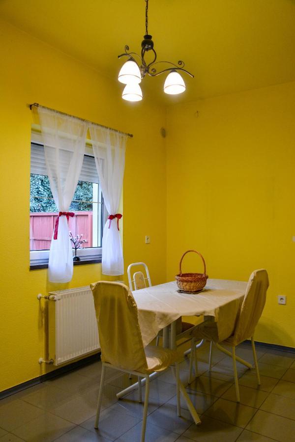 Afrodite Apartmanhaz エゲル エクステリア 写真