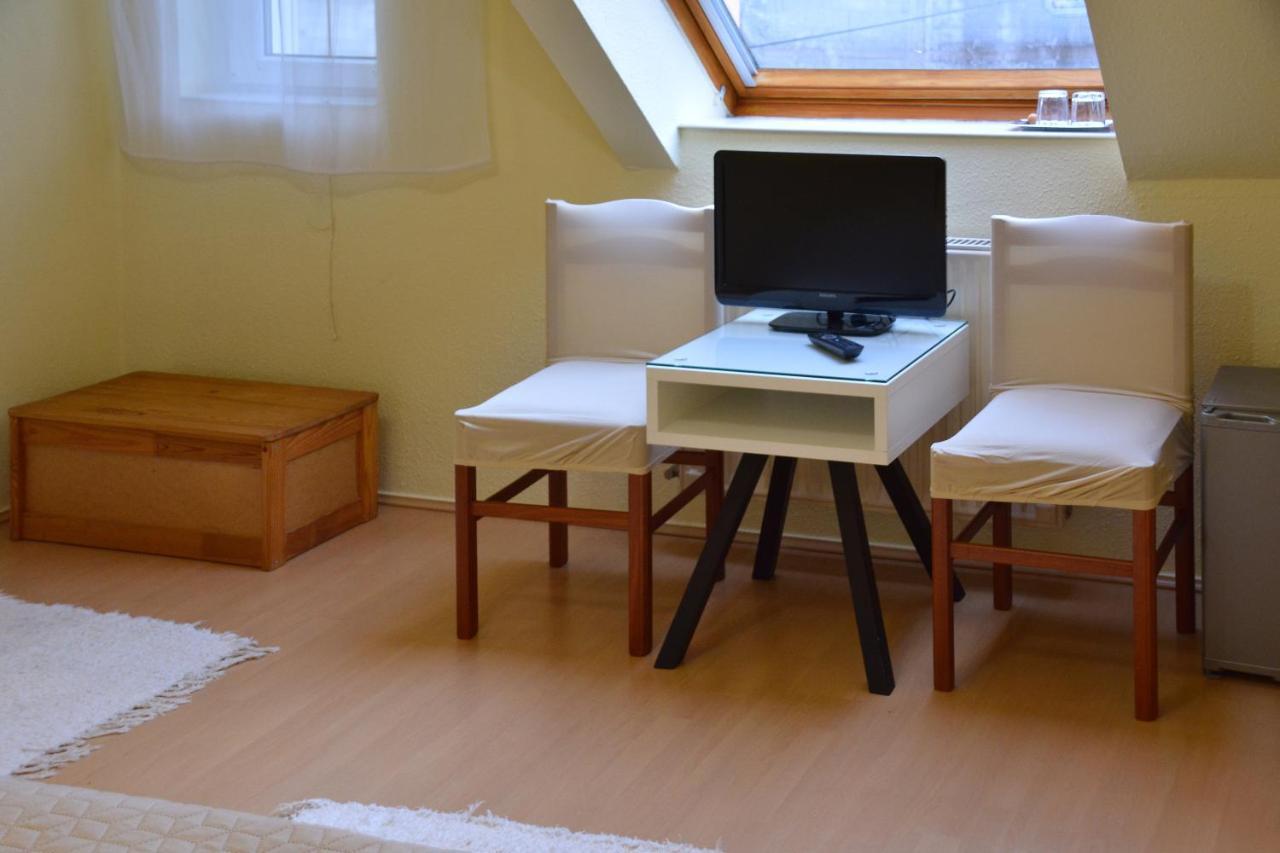 Afrodite Apartmanhaz エゲル エクステリア 写真