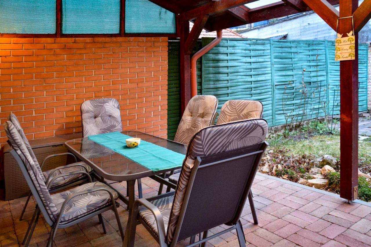 Afrodite Apartmanhaz エゲル エクステリア 写真