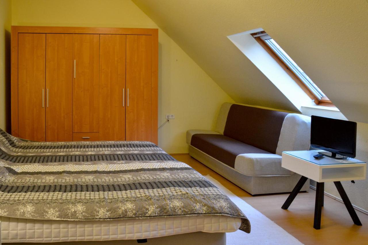Afrodite Apartmanhaz エゲル エクステリア 写真